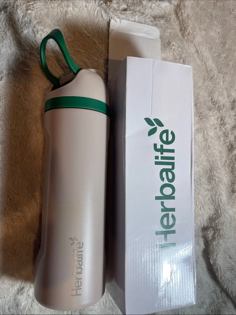 Herbalife stainless water bottle taupe and green NEW